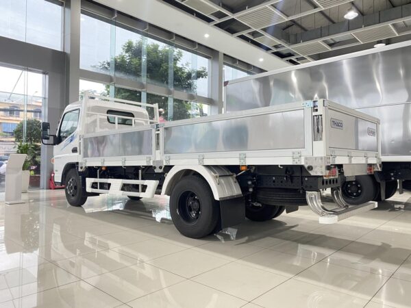 FUSO CANTER TF4.9 THÙNG LỬNG | TẢI 2.2 TẤN