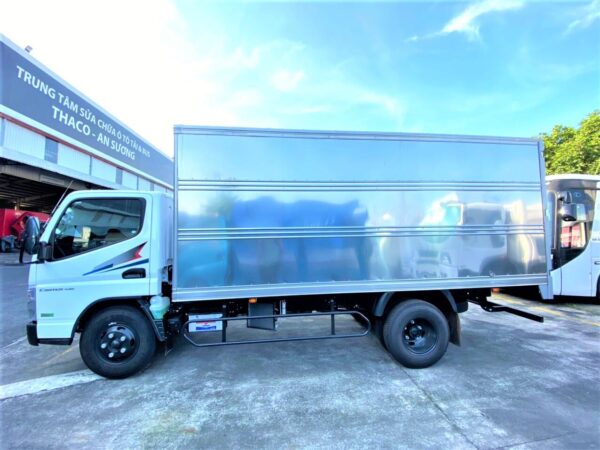FUSO CANTER TF4.9 THÙNG KÍN | TẢI 1.9 TẤN
