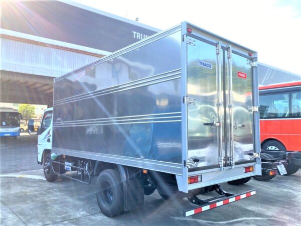FUSO CANTER TF4.9 THÙNG KÍN | TẢI 1.9 TẤN