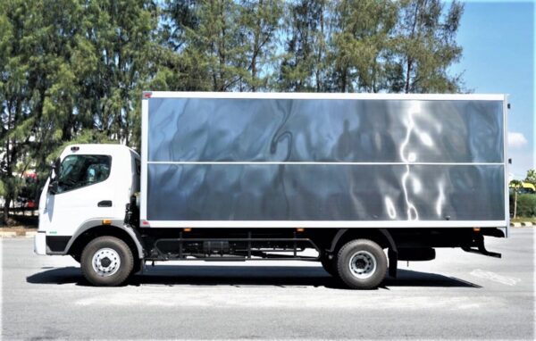 fuso-fa-140-thung-kin-1 FUSO FA 140 THÙNG KÍN | TẢI 6.6 TẤN