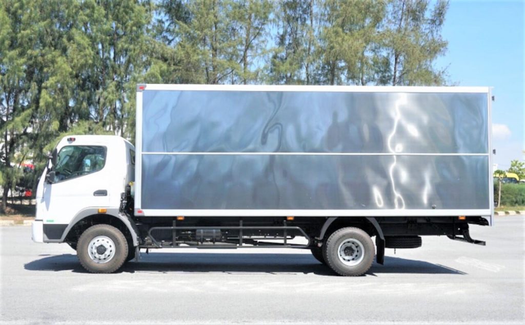 FUSO FA 140L THÙNG KÍN | TẢI 6.4 TẤN
