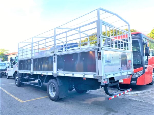 fuso-fi-170l-thung-mui-bat FUSO FI 170L THÙNG MUI BẠT | TẢI 8.2 TẤN