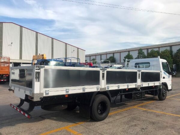 FUSO CANTER TF 8.5L THÙNG DÀI | TẢI 4,4 TẤN