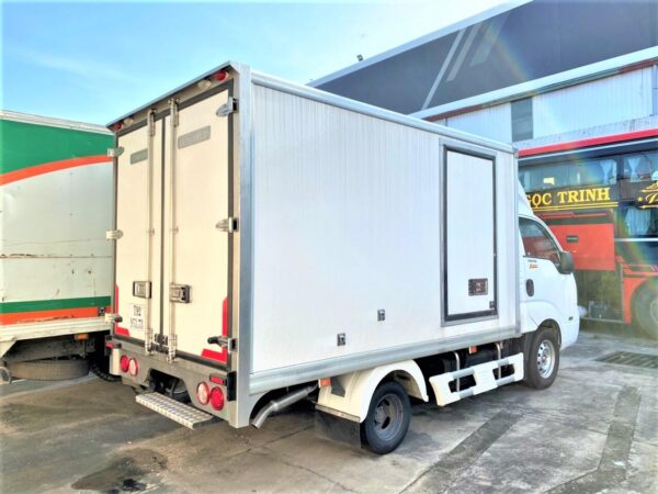 xe-tai-kia-k200-thung-dong-lanh-1 XE TẢI KIA K200 THÙNG ĐÔNG LẠNH, TẢI 1,49 TẤN