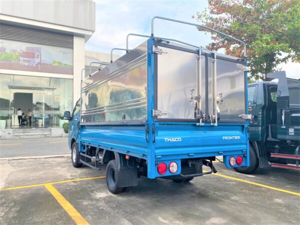 xe-tai-kia-k200-thung-mui-bat-mo-3-bung-1 XE TẢI KIA K200 THÙNG MUI BẠT MỞ 3 BỬNG | TẢI 1,95 TẤN