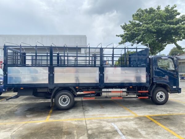 z3777932171806_dc5f9cc750f5f9e3d9e6359037438e34 THACO OLLIN S720 THÙNG MUI BẠT | TẢI 6.8 TẤN
