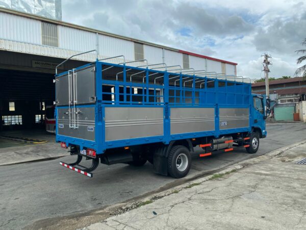 z3777932394109_fd3d3fff96c716a885e290d82bcd5eef THACO OLLIN S720 THÙNG MUI BẠT | TẢI 6.8 TẤN